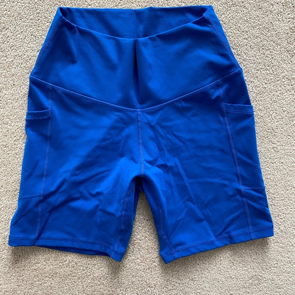 Colorfulkoala Essential Leggings w/Pockets 6” Inseam - Picture 3 of 5